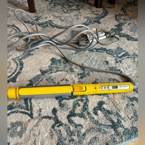 Dry bar curling iron.  3 day binder